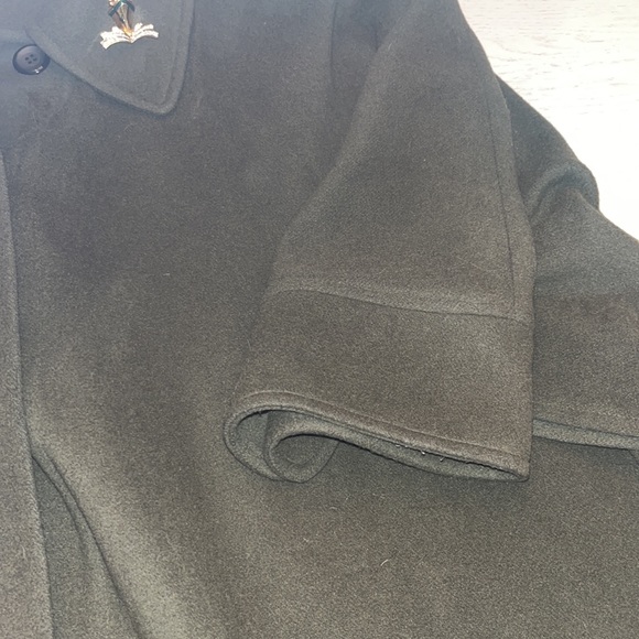 Poncho - Picture 3 of 4